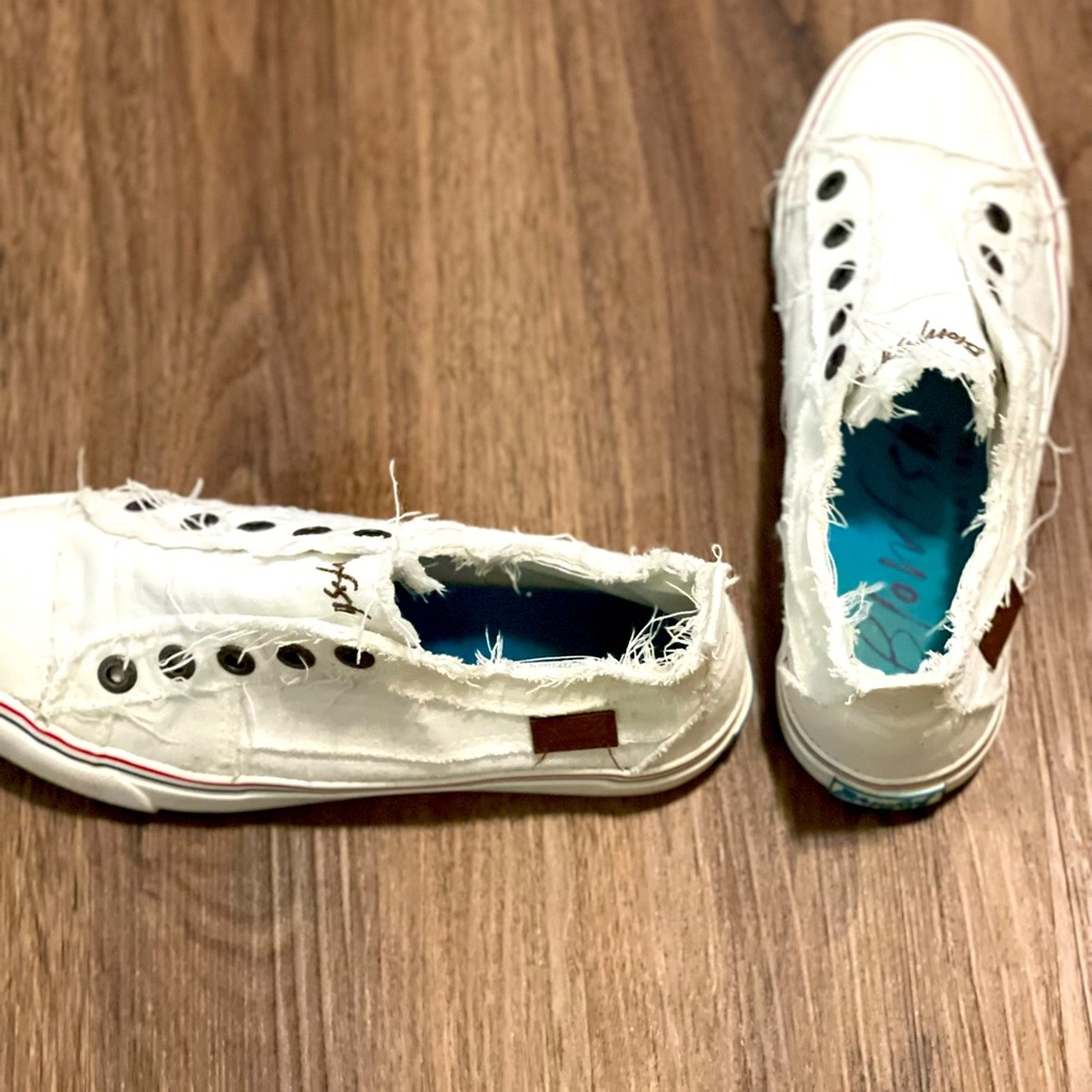 White with red and blue strip slip-on blowfish sneakers